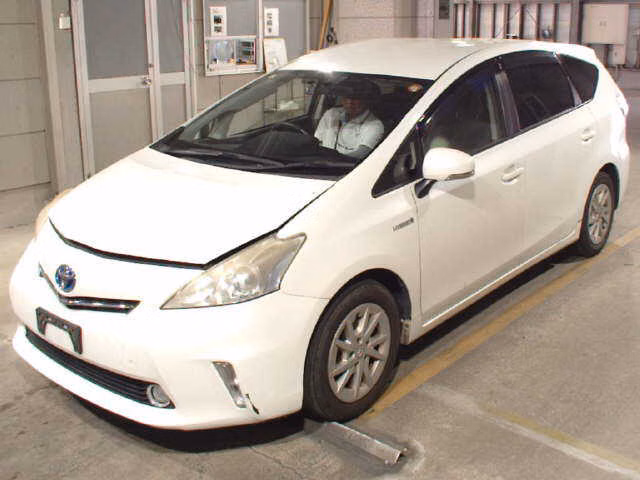 TOYOTA PRIUS ALPHA