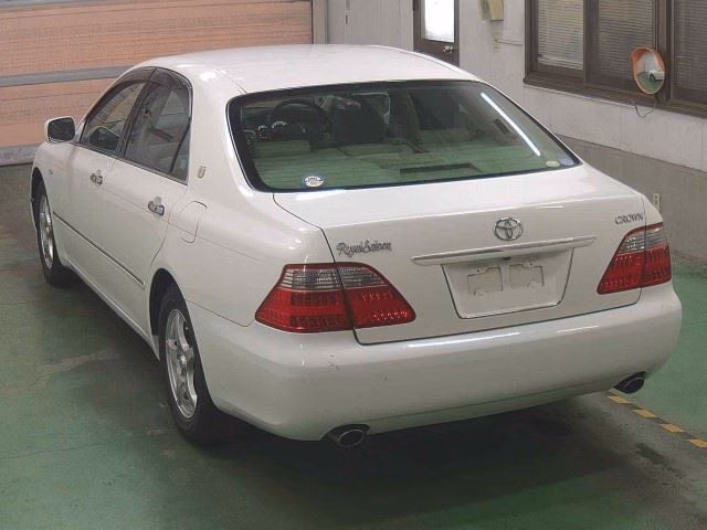TOYOTA CROWN