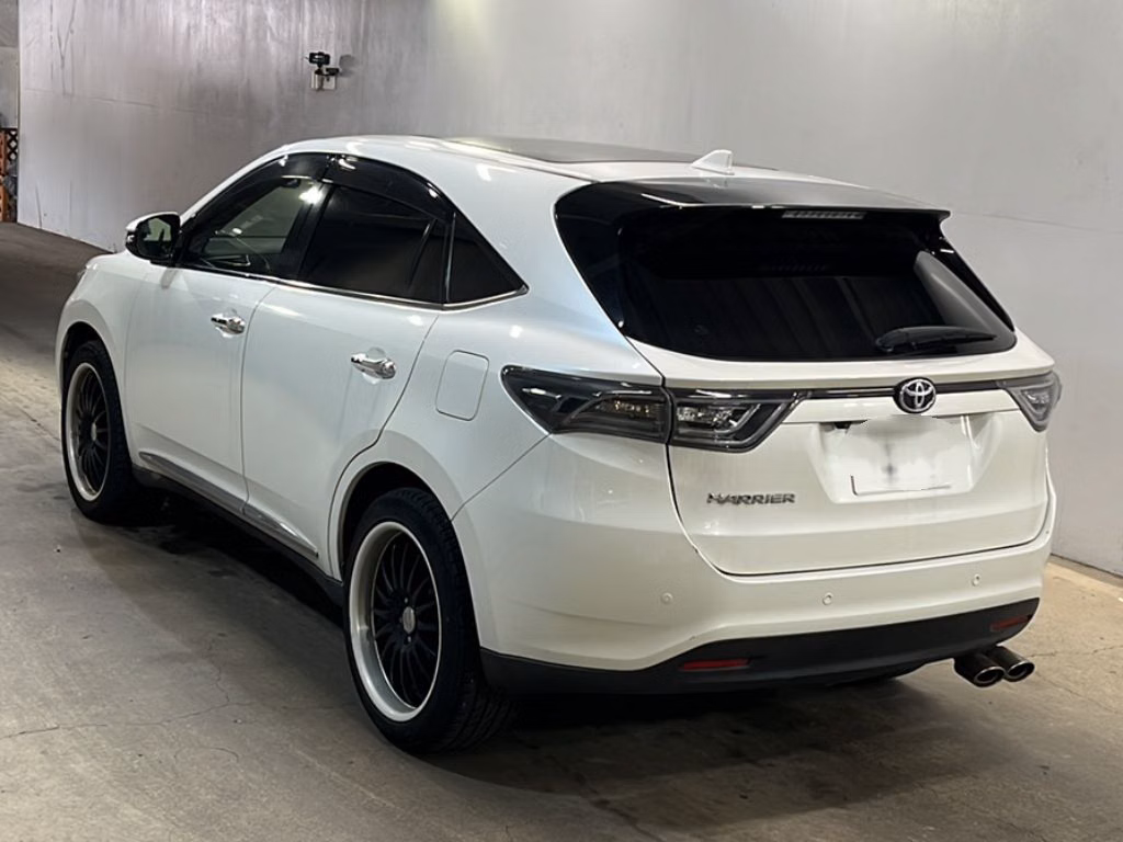 TOYOTA HARRIER