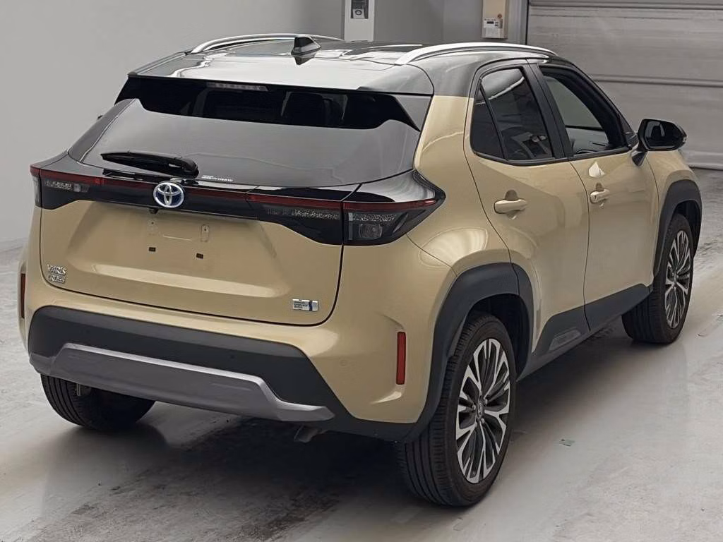 TOYOTA YARIS CROSS