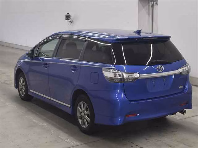 TOYOTA WISH