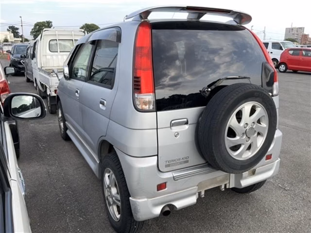 DAIHATSU TERIOS KID