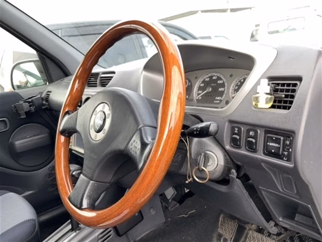 DAIHATSU TERIOS KID