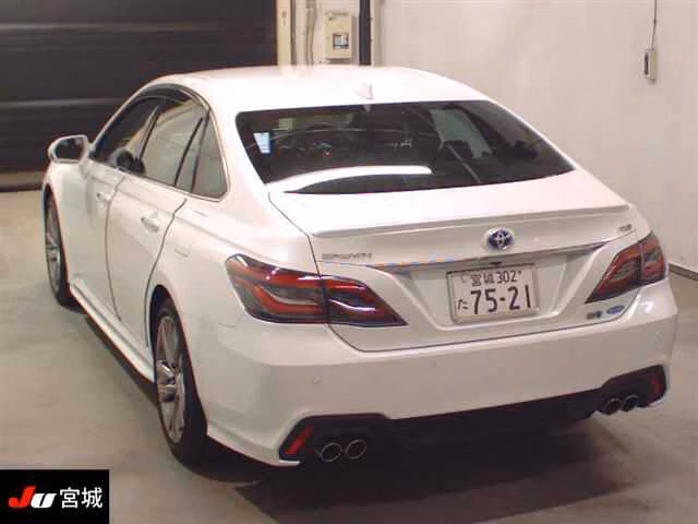 TOYOTA CROWN