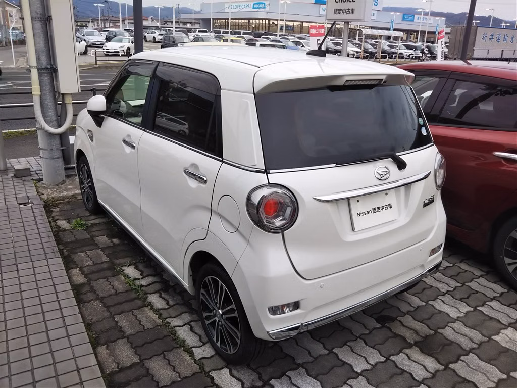 DAIHATSU CAST