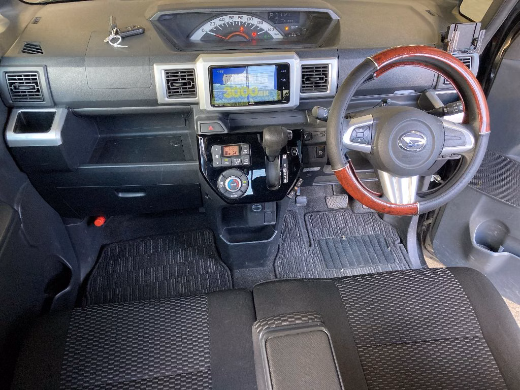 DAIHATSU WAKE