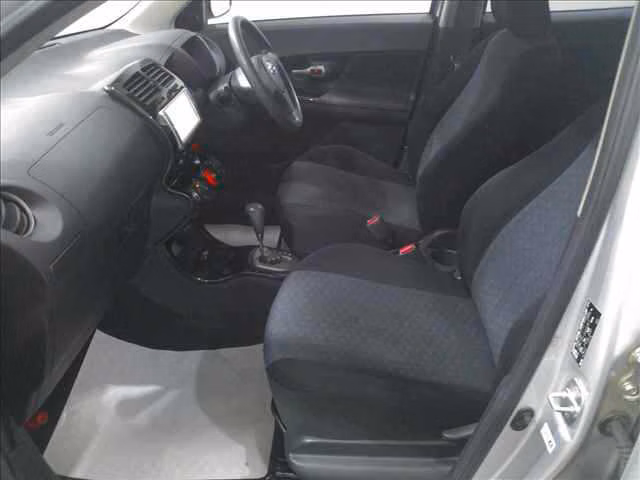 TOYOTA IST