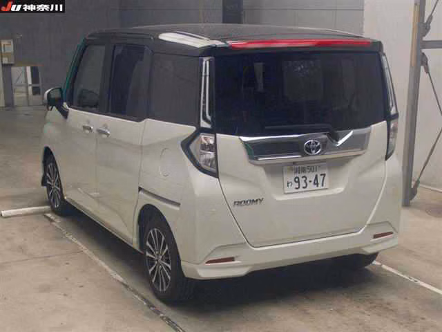 TOYOTA ROOMY