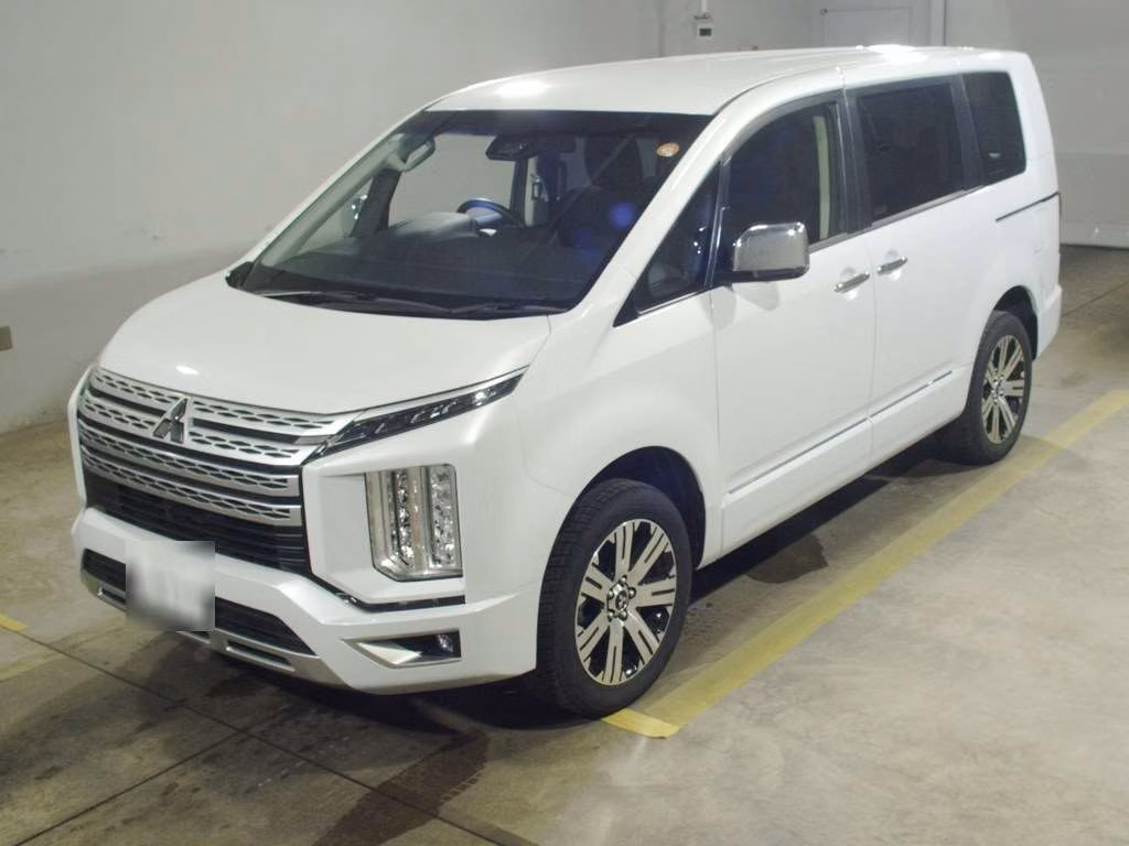MITSUBISHI DELICA D:5
