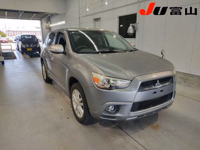 MITSUBISHI RVR