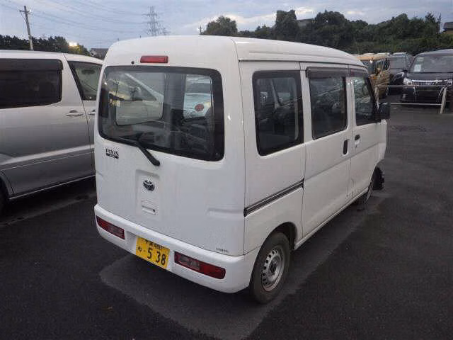 TOYOTA PIXIS VAN