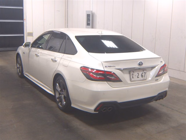 TOYOTA CROWN