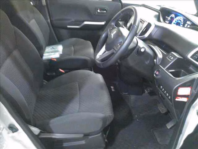 MITSUBISHI DELICA D:2