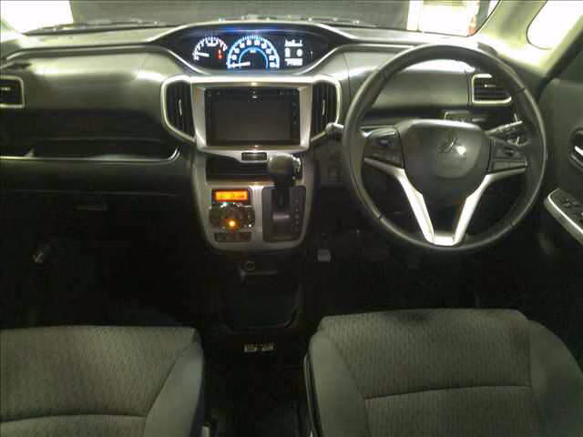 MITSUBISHI DELICA D:2