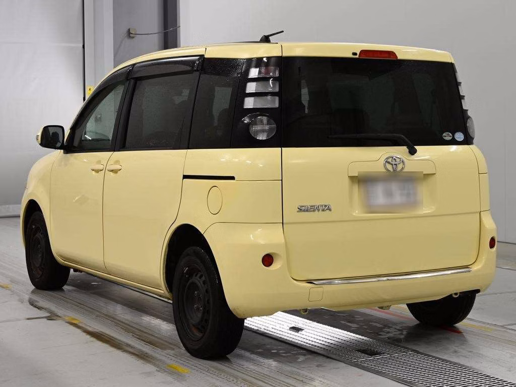 TOYOTA SIENTA