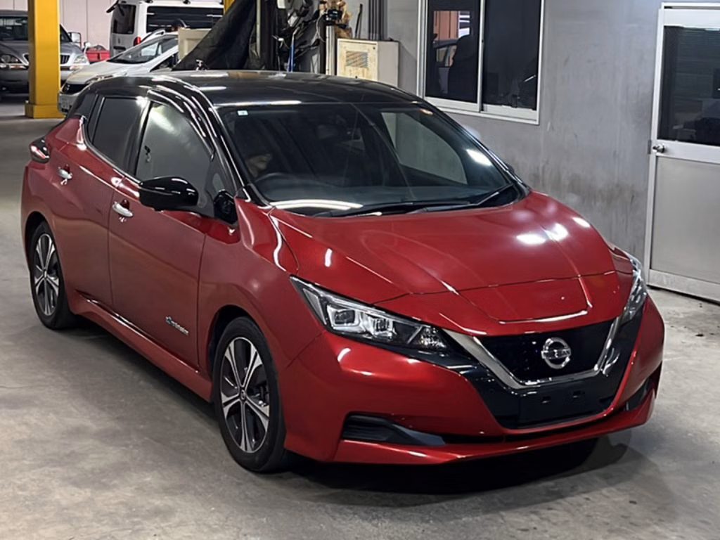 NISSAN LEAF