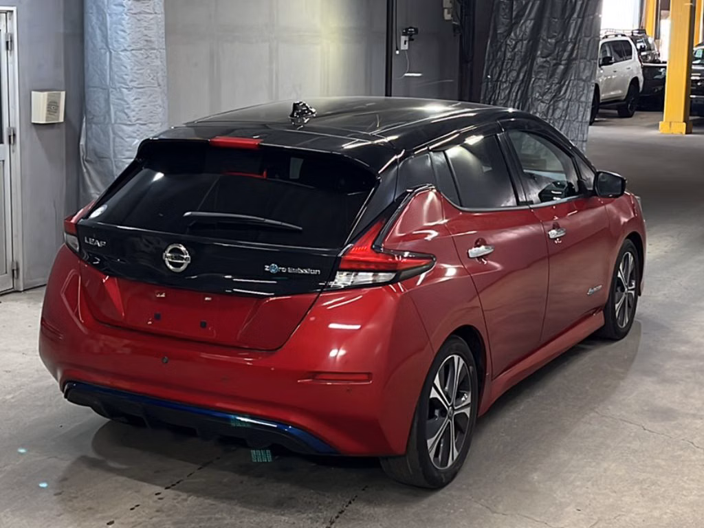 NISSAN LEAF
