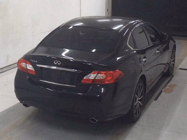 NISSAN FUGA