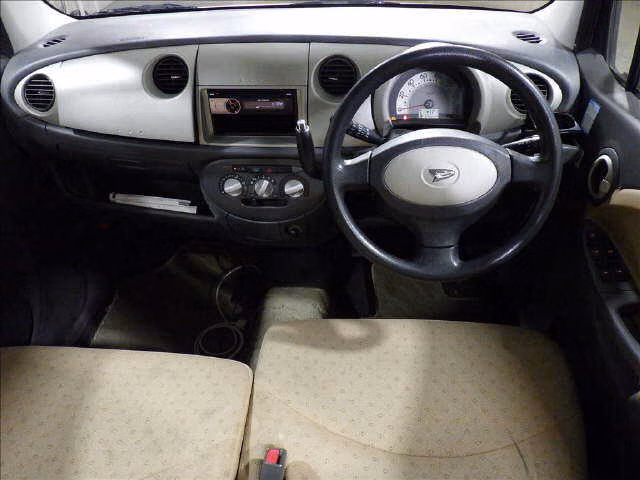 DAIHATSU MOVE LATTE