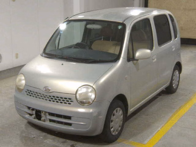 DAIHATSU MOVE LATTE