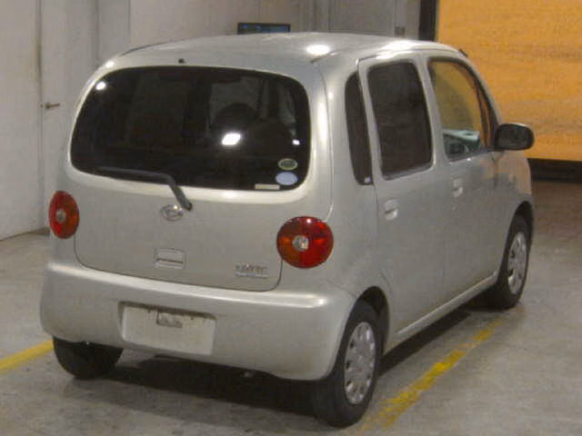 DAIHATSU MOVE LATTE