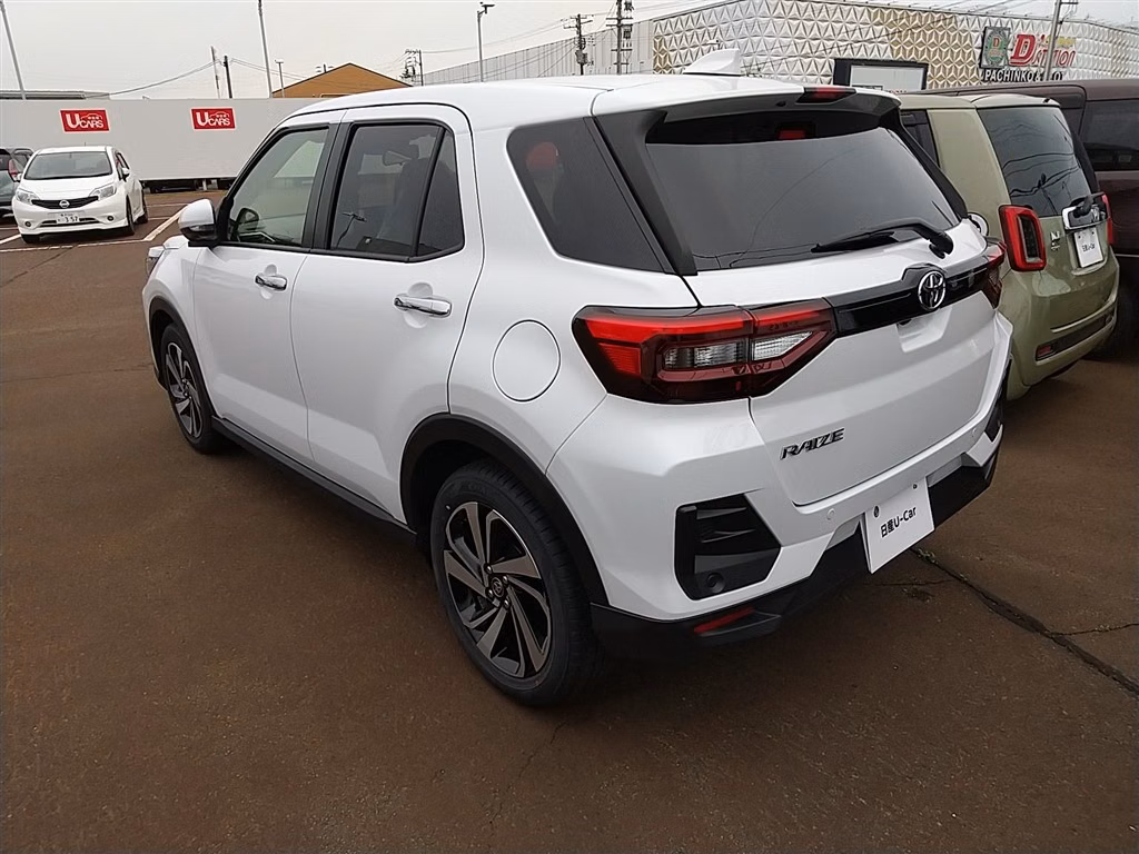 TOYOTA RAIZE