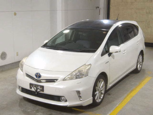 TOYOTA PRIUS ALPHA