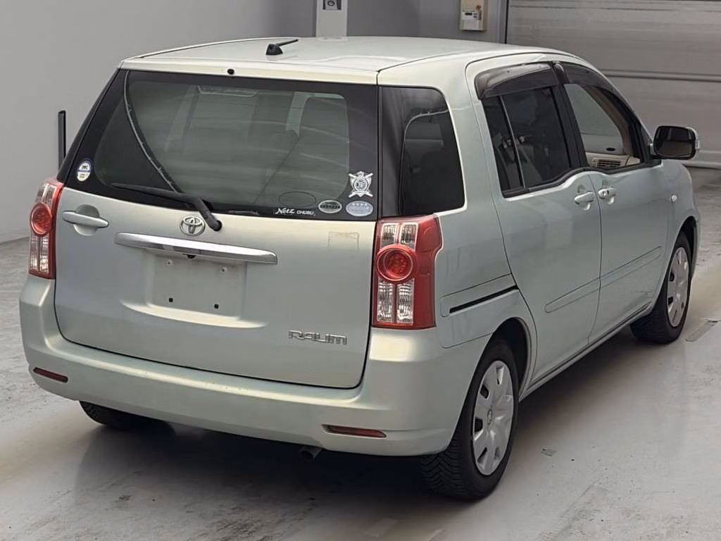TOYOTA RAUM
