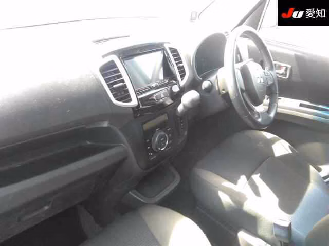 MITSUBISHI DELICA D:2