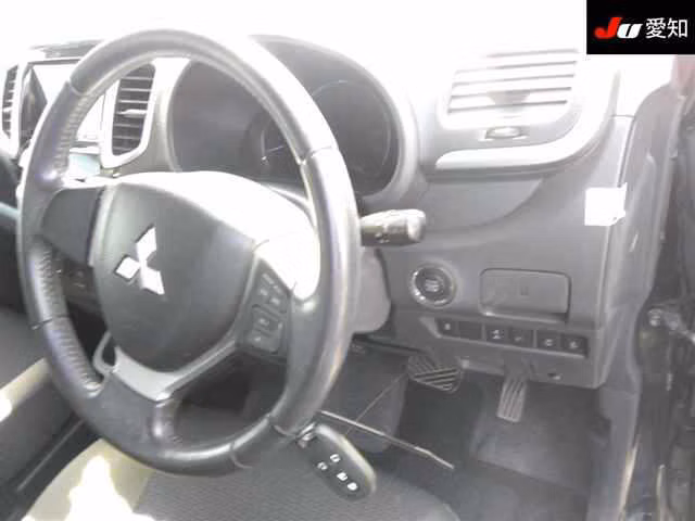 MITSUBISHI DELICA D:2