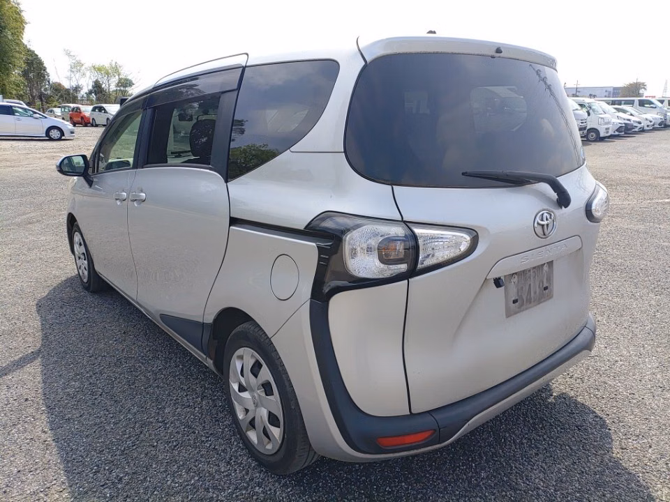 TOYOTA SIENTA