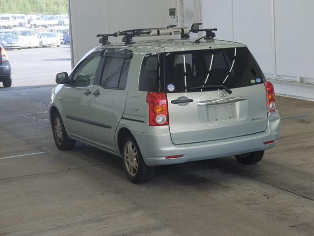 TOYOTA RAUM