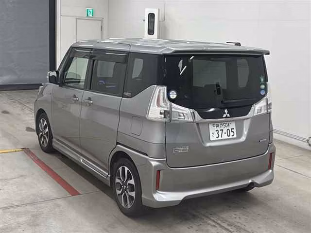 MITSUBISHI DELICA D:2