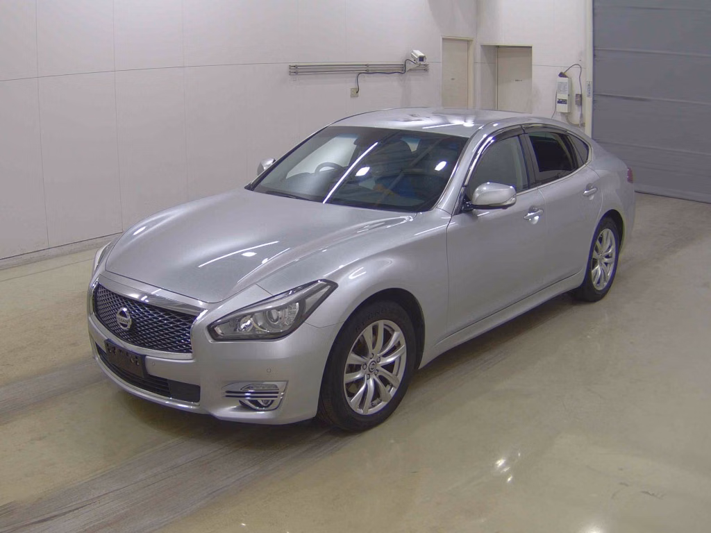 NISSAN FUGA