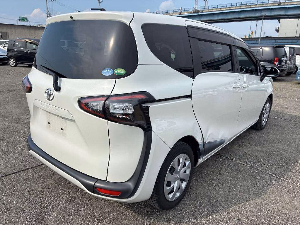 TOYOTA SIENTA