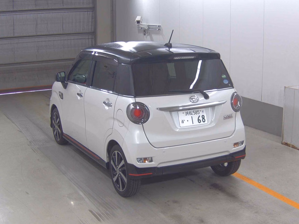 DAIHATSU CAST