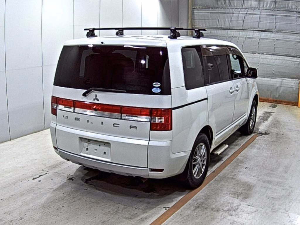 MITSUBISHI DELICA D:5