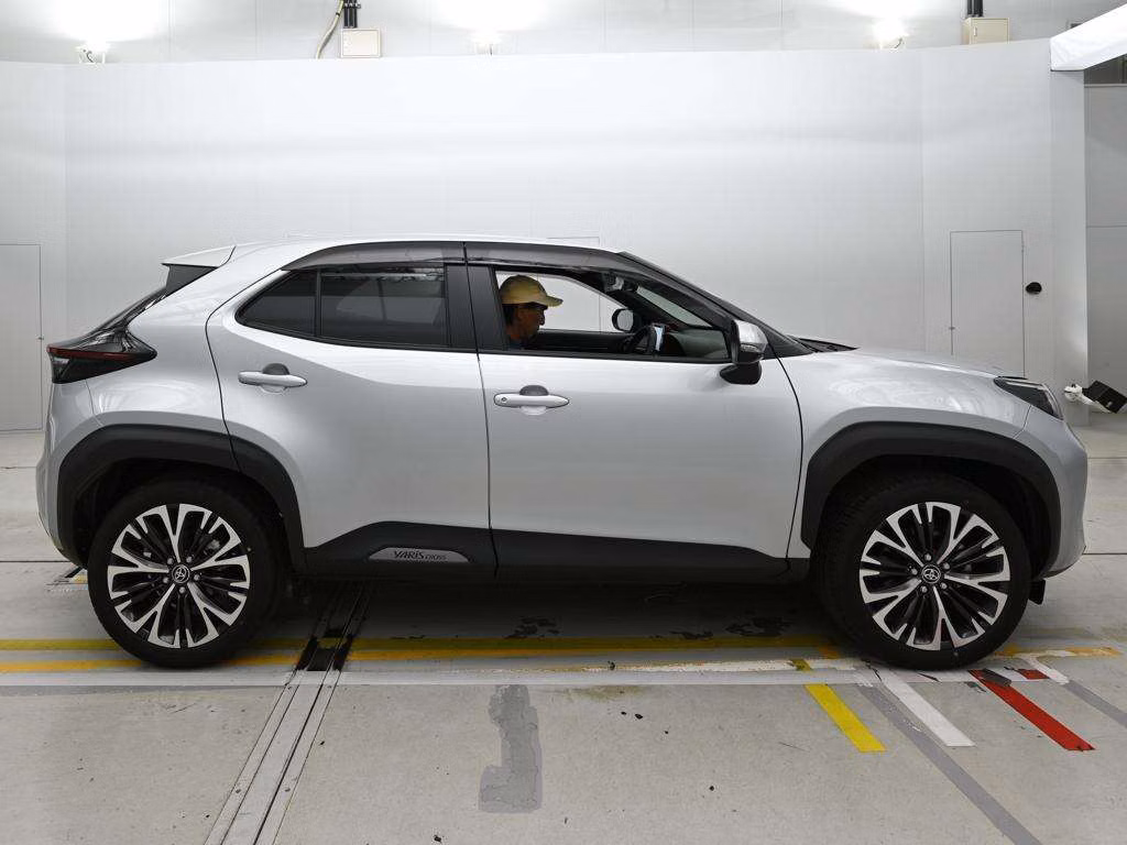 TOYOTA YARIS CROSS