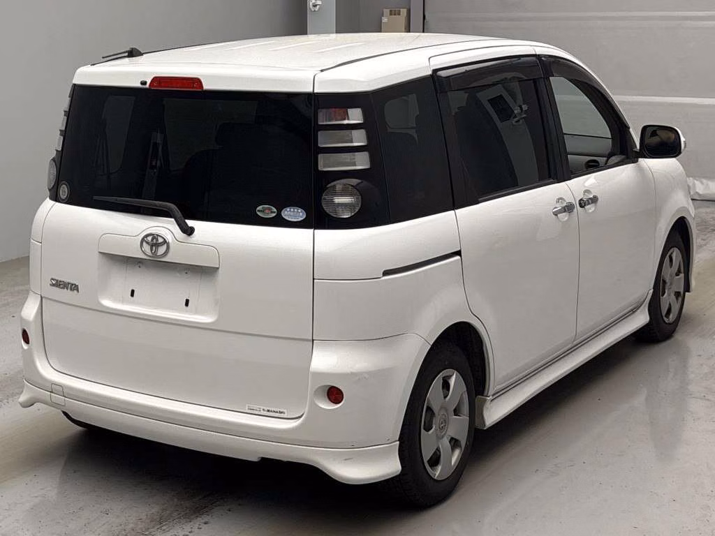 TOYOTA SIENTA
