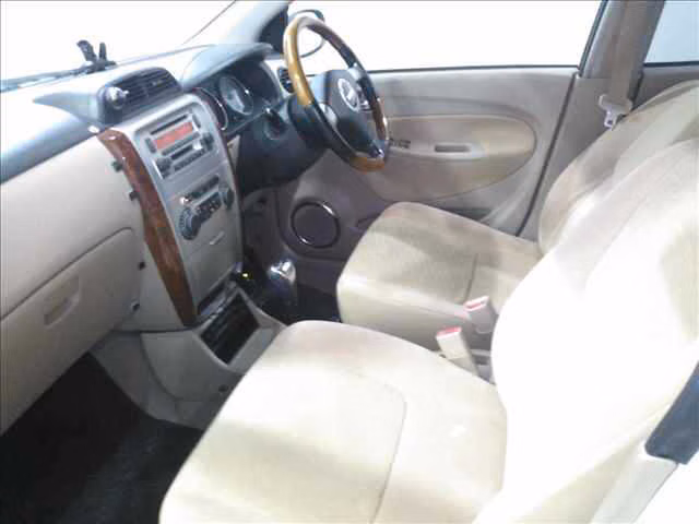 DAIHATSU MIRA AVY
