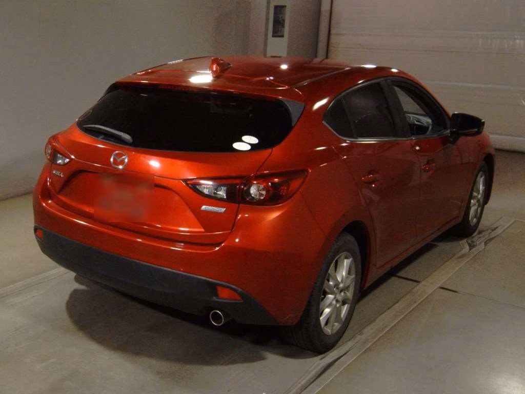 MAZDA AXELA