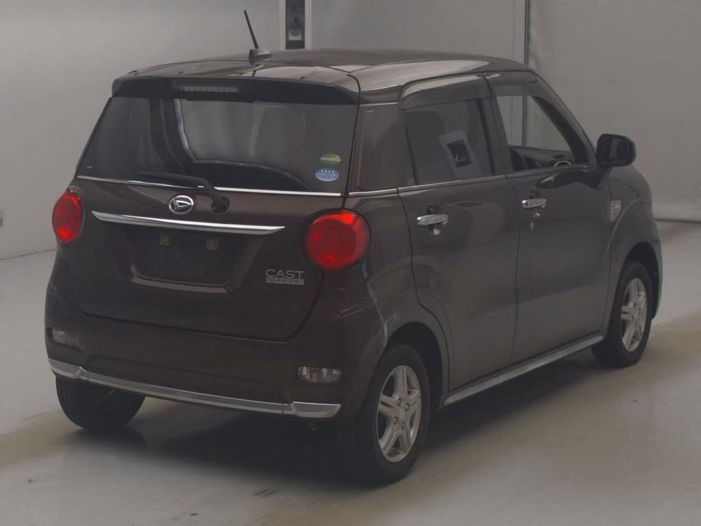 DAIHATSU CAST
