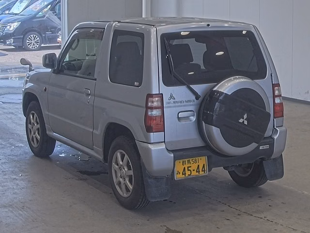 MITSUBISHI PAJERO MINI