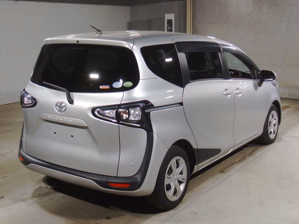 TOYOTA SIENTA