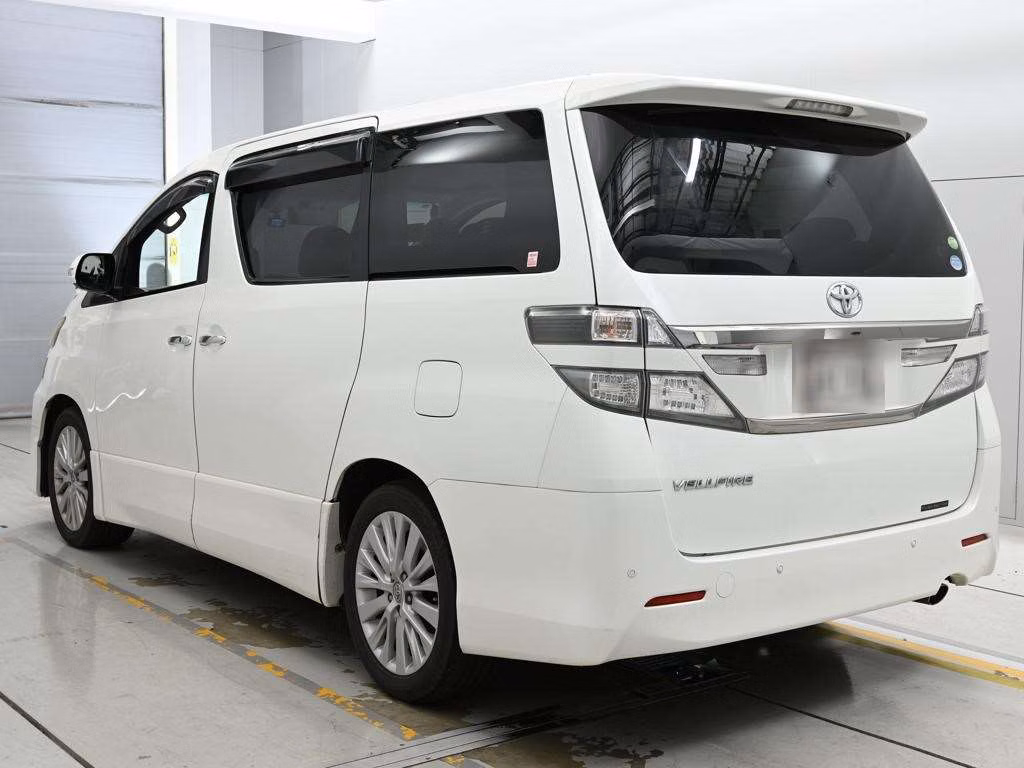 TOYOTA VELLFIRE