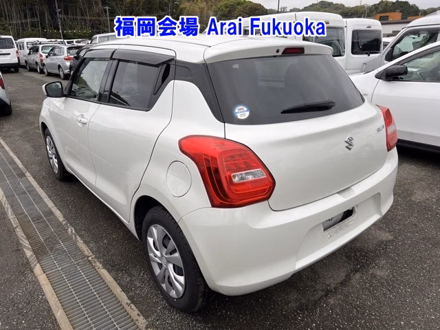 SUZUKI SWIFT
