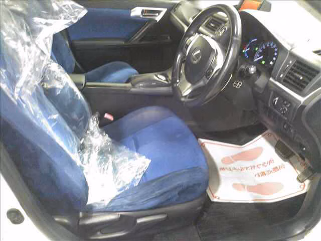LEXUS CT200H