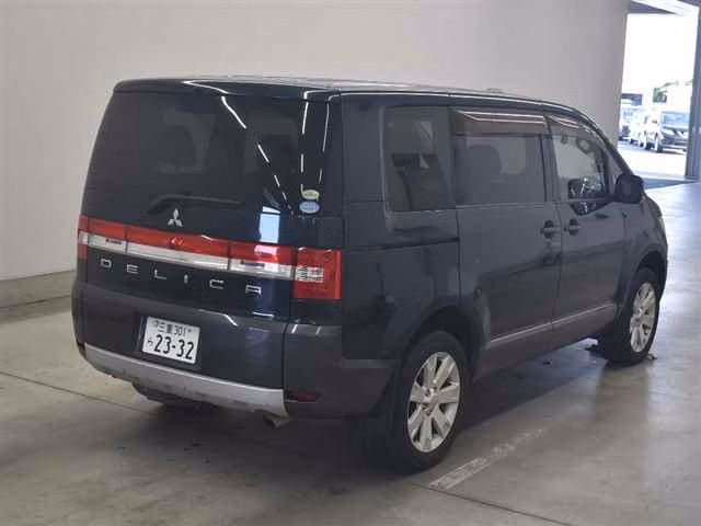 MITSUBISHI DELICA D:5