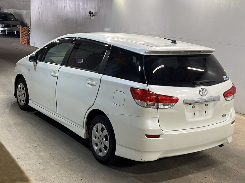 TOYOTA WISH