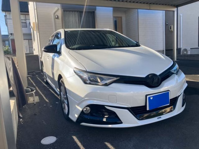 TOYOTA AURIS